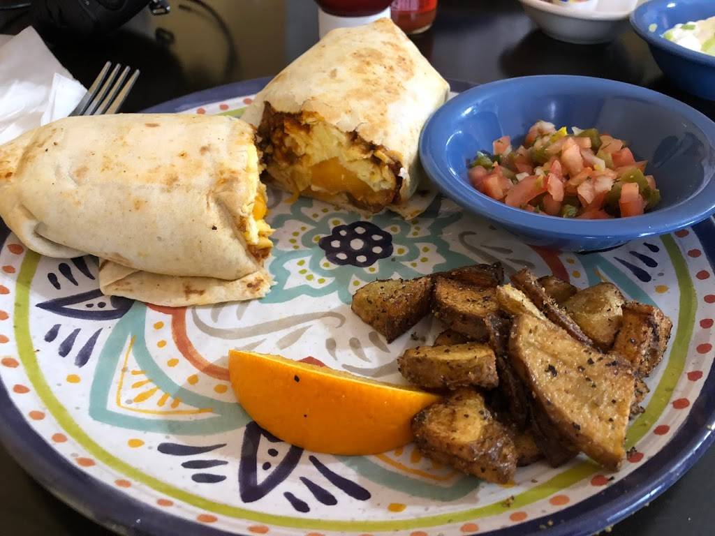 Moon and Sun Café | restaurant | 26 Toques Pl, St. Augustine, FL 32084, USA | 9046794272 OR +1 904-679-4272