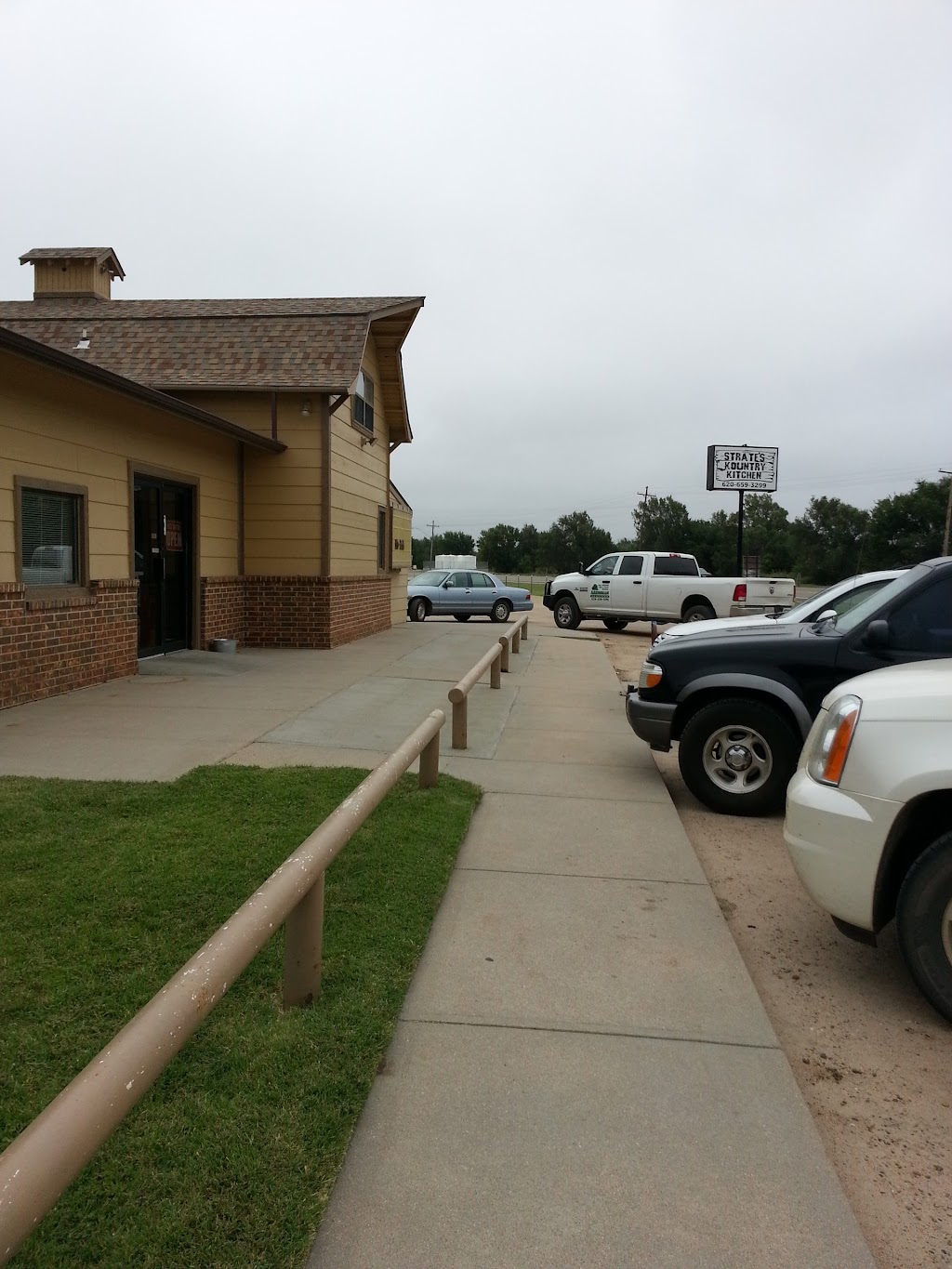 Tom’s Kountry Kitchen | restaurant | US-50, Kinsley, KS 67547, USA | 6206593299 OR +1 620-659-3299