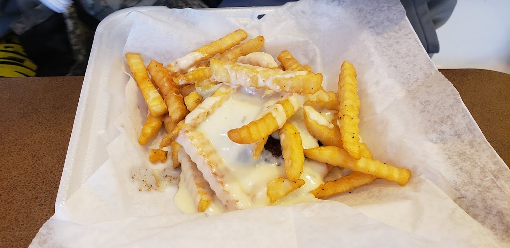 Chompz Great American Grill | restaurant | 1707 N 12th St, Quincy, IL 62301, USA | 2172228641 OR +1 217-222-8641