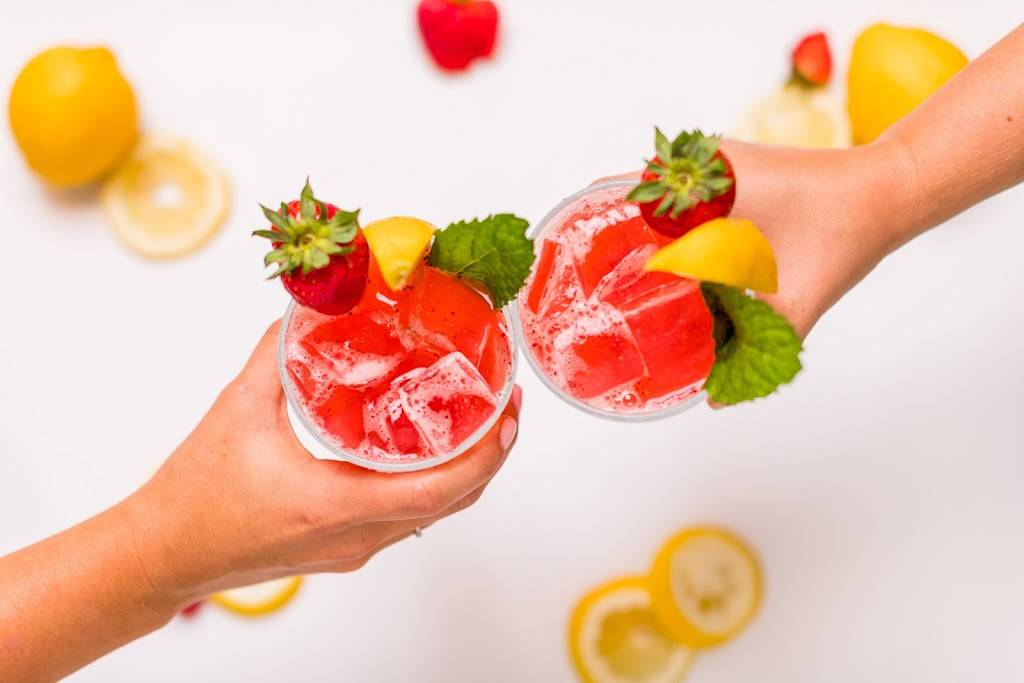 Paula Deens Family Kitchen | restaurant | 575 Opry Mills Dr, Nashville, TN 37214, USA | 6154926500 OR +1 615-492-6500