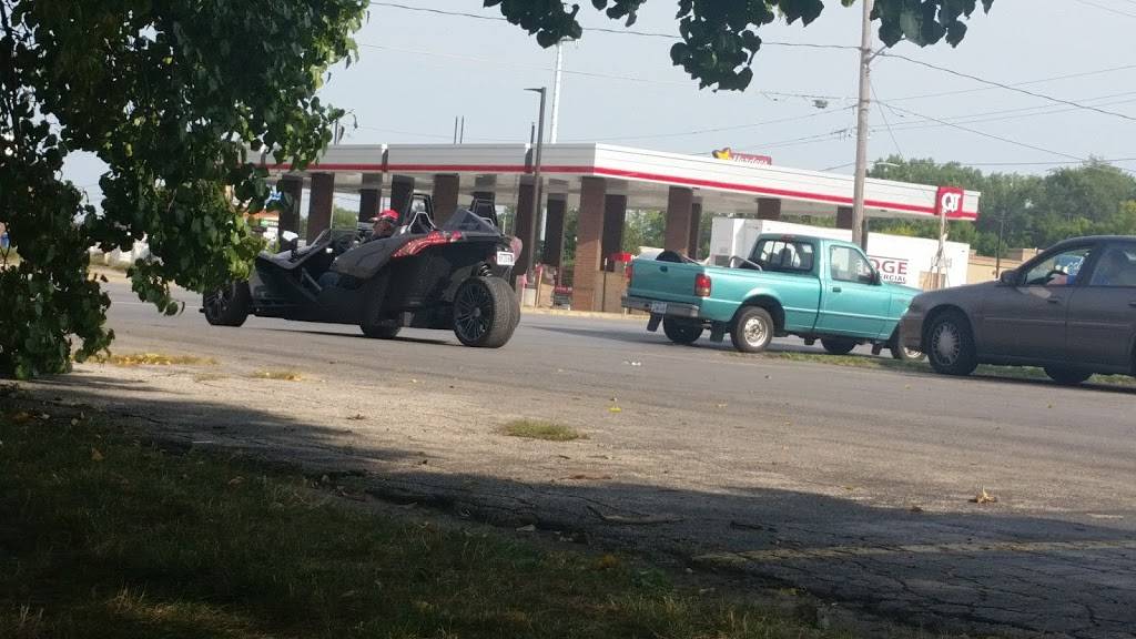 Papa Murphys Take N Bake Pizza | meal takeaway | 3701 E 14th St, Des Moines, IA 50313, USA | 5152630800 OR +1 515-263-0800