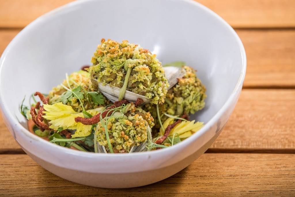 Streeterville Social | restaurant | 455 N Park Dr, Chicago, IL 60611, USA | 3128406617 OR +1 312-840-6617