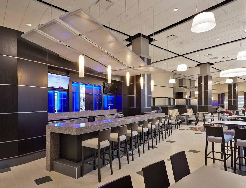 The Levee Bar & Grill | restaurant | 51 Walnut St, Lawrenceburg, IN 47025, USA | 8125398888 OR +1 812-539-8888