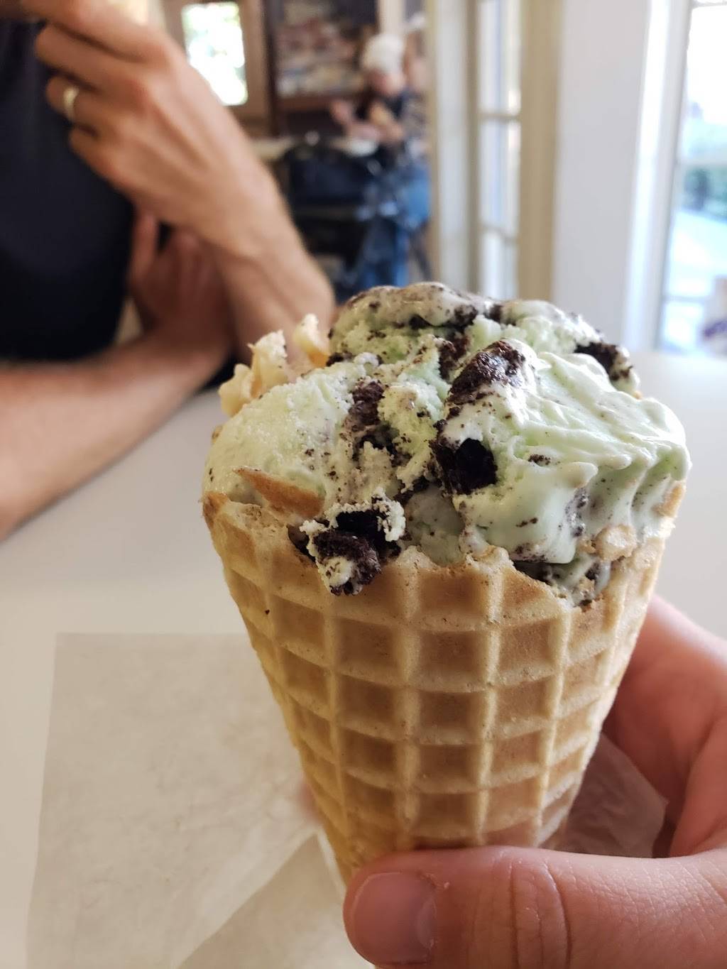 Door County Ice Cream Factory & Sandwich Shoppe | meal takeaway | 11051 WI-42, Sister Bay, WI 54234, USA | 9208549693 OR +1 920-854-9693