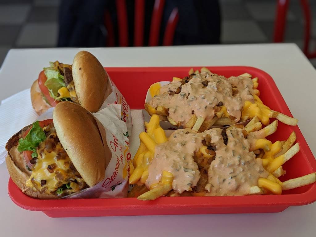 In-N-Out Burger | meal takeaway | 15260 Dallas Pkwy, Dallas, TX 75248, USA | 8007861000 OR +1 800-786-1000