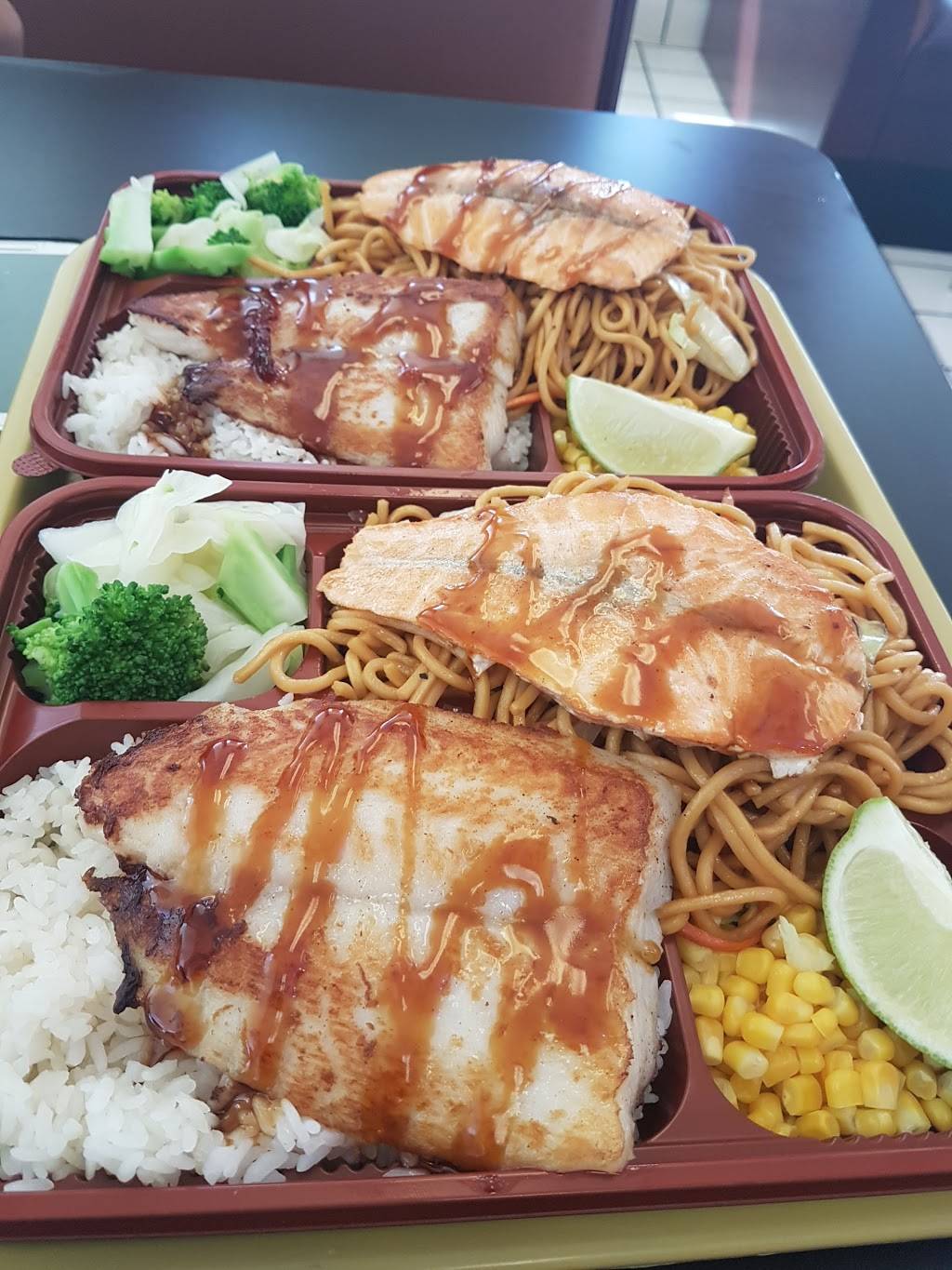 Huli Huli Hawaiian Grill | restaurant | 2411 Whittier Blvd, Los Angeles, CA 90023, USA | 3232689888 OR +1 323-268-9888