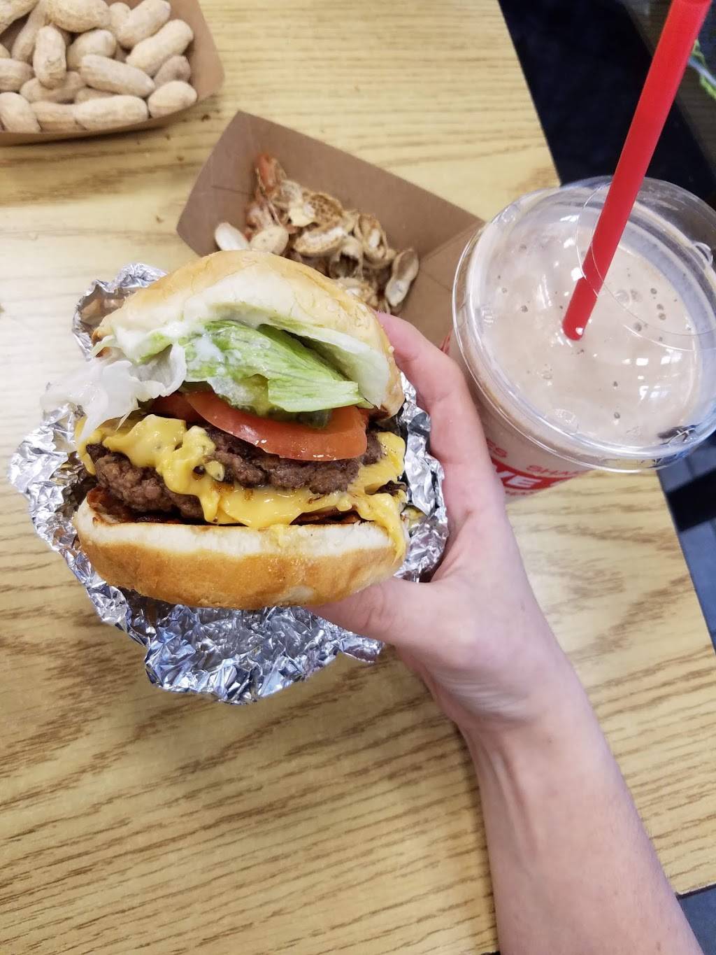 Five Guys | meal takeaway | 198 Maine Mall Rd, South Portland, ME 04106, USA | 2075361012 OR +1 207-536-1012