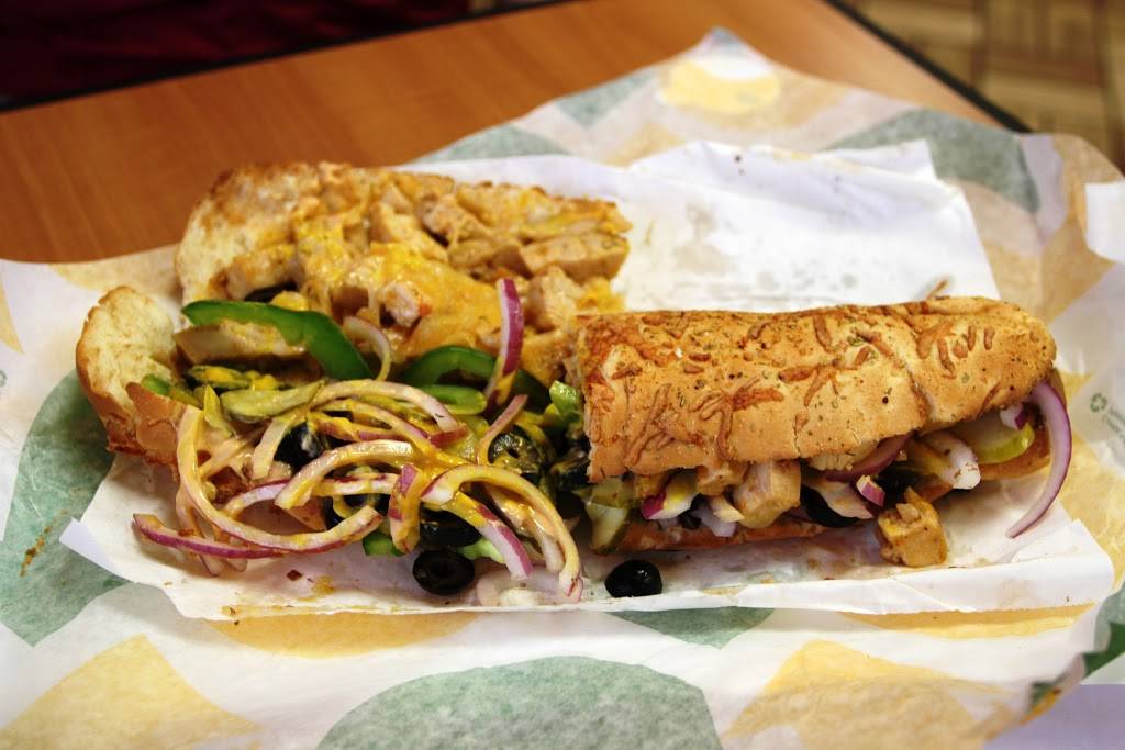 Subway Restaurants | restaurant | 606 W Main St, Berne, IN 46711, USA | 2605898991 OR +1 260-589-8991