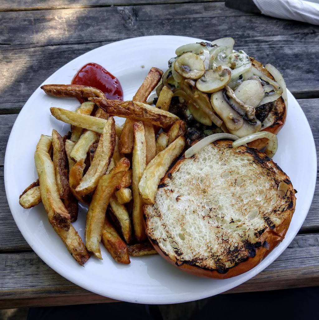 Kilt and Clover | restaurant | 17 Lock St, St. Catharines, ON L2N 5B6, Canada | 9056468917 OR +1 905-646-8917