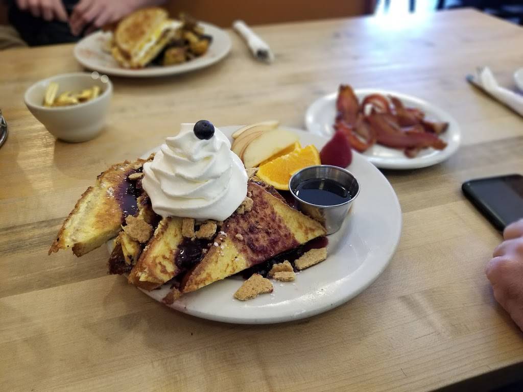 The New Deal Café | cafe | 5250 NE Halsey St, Portland, OR 97213, USA | 5035461833 OR +1 503-546-1833