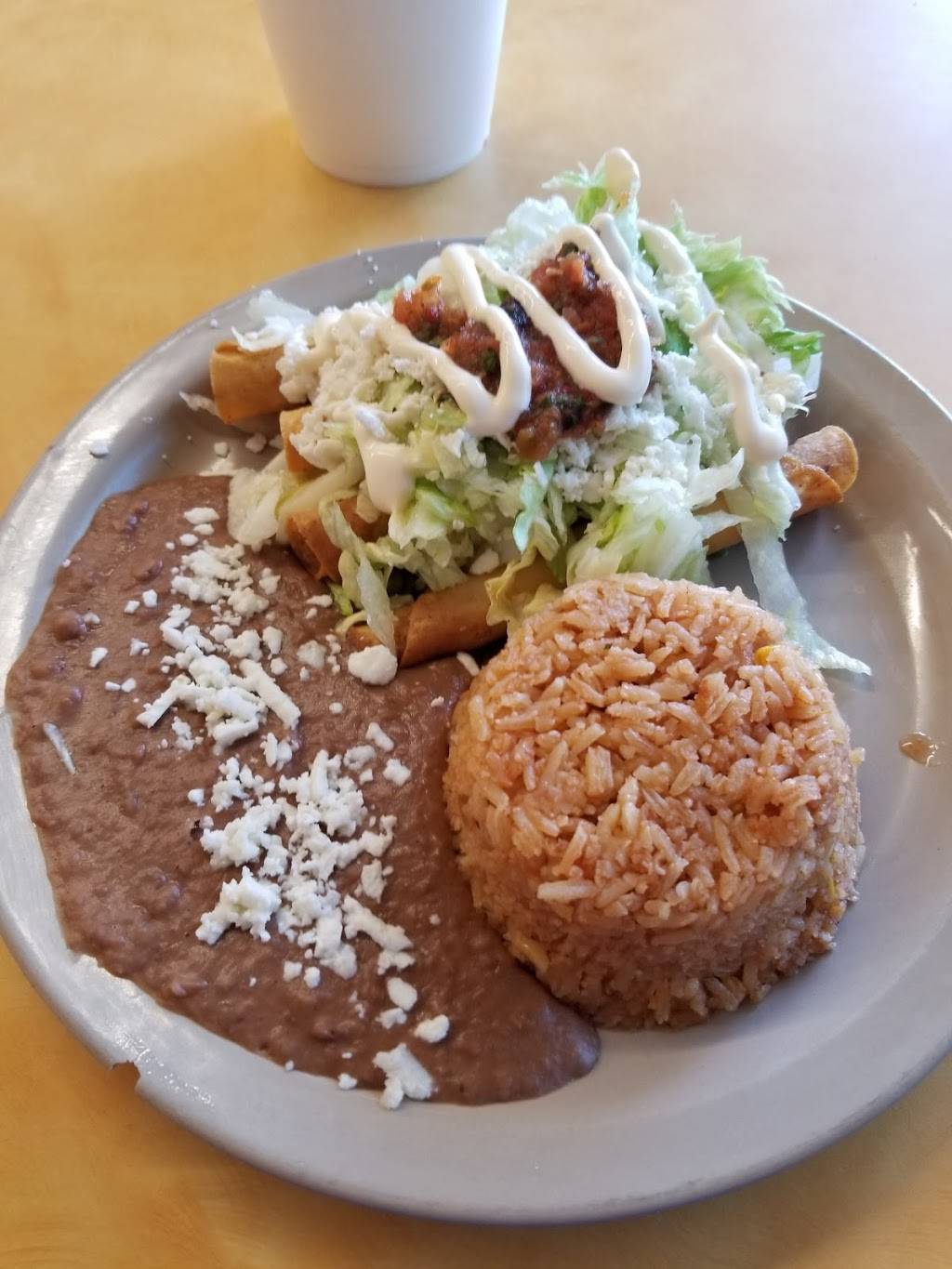 Janitzio Restaurant | restaurant | 1643 Cecil Ave, Delano, CA 93215, USA | 6617212823 OR +1 661-721-2823