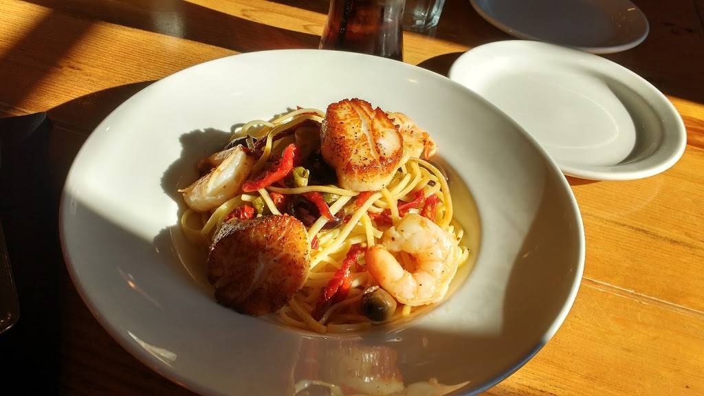 Trattoria Gusto | restaurant | 1 Walton St, Port Hope, ON L1A 2Y8, Canada | 9058851198 OR +1 905-885-1198