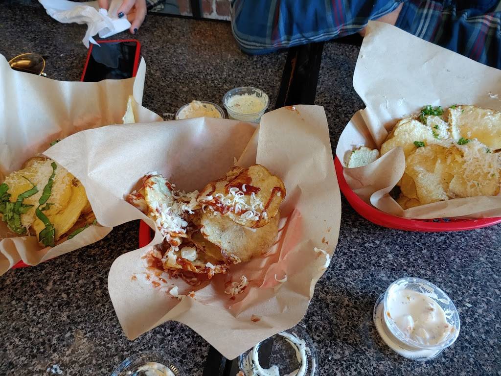 Chipwrecked | restaurant | 246 Pomeroy Ave, Pismo Beach, CA 93449, USA | 8055565272 OR +1 805-556-5272