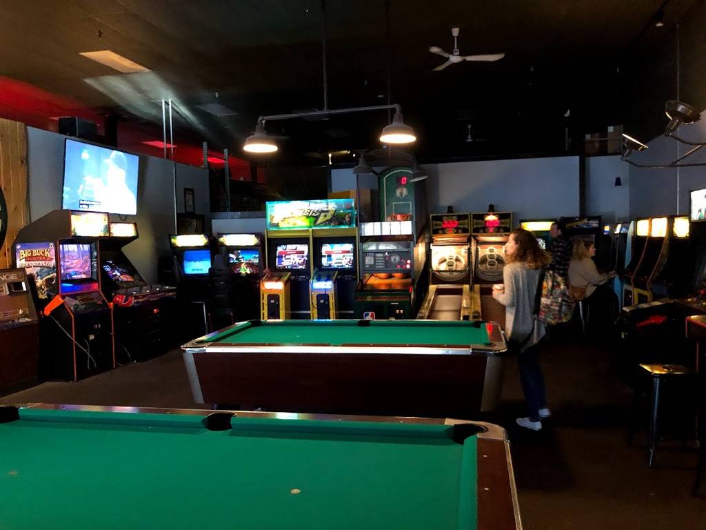 Wings Over Amherst | restaurant | 10 University Dr, Amherst, MA 01002, USA | 4135499464 OR +1 413-549-9464