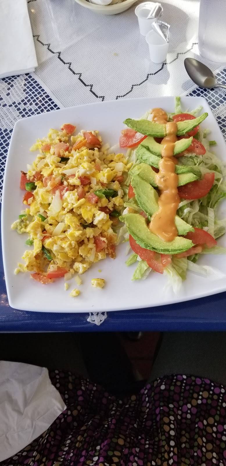 La flor de Michoacan mexican resturant | restaurant | 5368 W Military Dr, San Antonio, TX 78242, USA | 2102777978 OR +1 210-277-7978