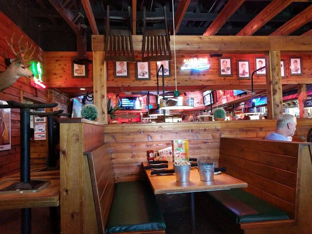 Texas Roadhouse | restaurant | 60 Drivers Mart Way, Pelham, AL 35124, USA | 2059857427 OR +1 205-985-7427