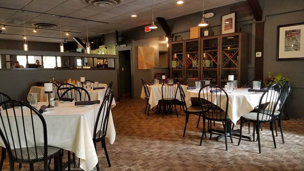 Veranda Bistro & Bar | restaurant | 32045 Detroit Rd, Avon, OH 44011, USA | 4404717459 OR +1 440-471-7459