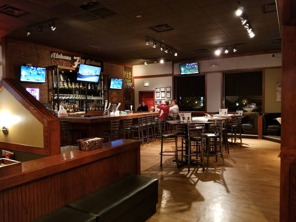 Garfields Restaurant & Pub | restaurant | 300 Hwy 78 #3, Jasper, AL 35501, USA | 2053026422 OR +1 205-302-6422