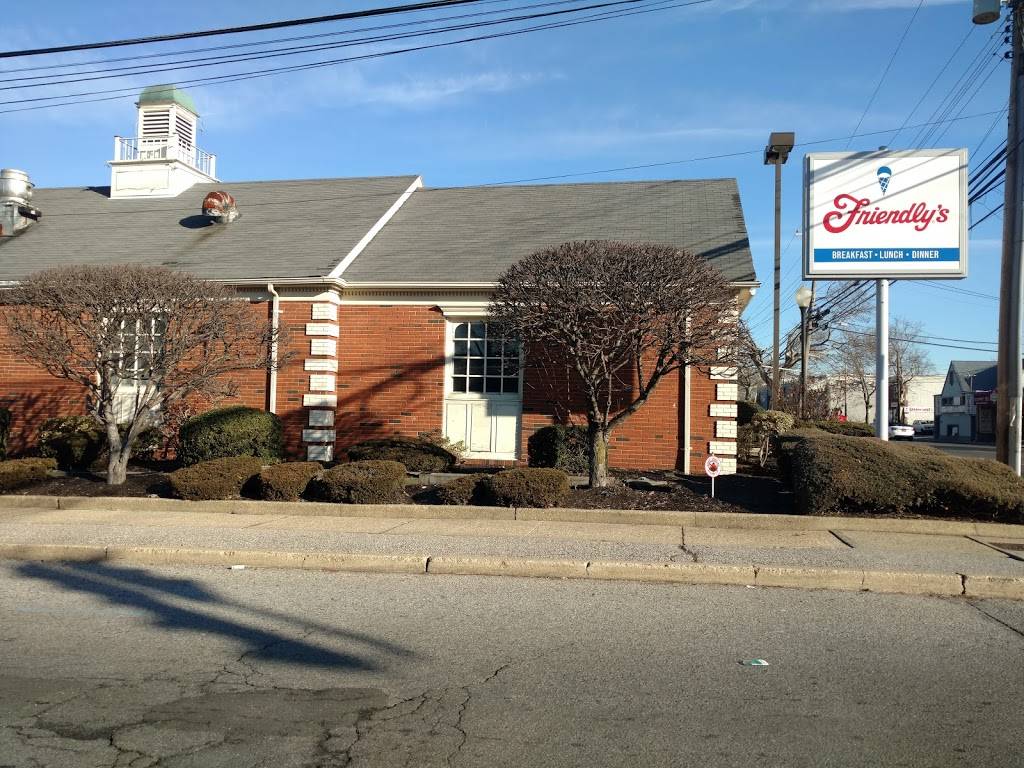 Friendlys | restaurant | 552 Franklin Ave, Franklin Square, NY 11010, USA | 5167756722 OR +1 516-775-6722