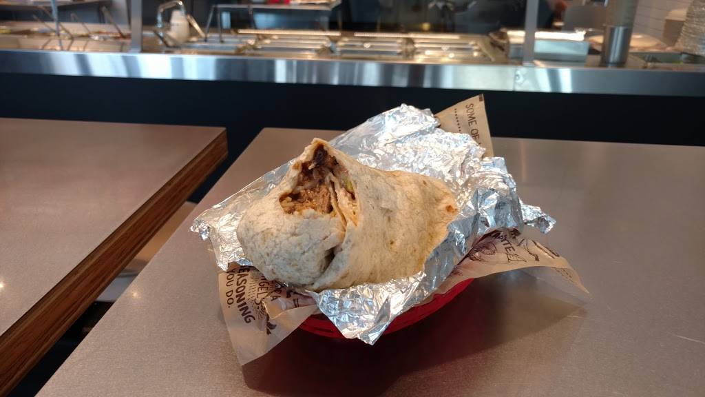 Chipotle Mexican Grill | restaurant | 2290 Otay Lakes Rd #100, Chula Vista, CA 91915, USA | 6194210078 OR +1 619-421-0078