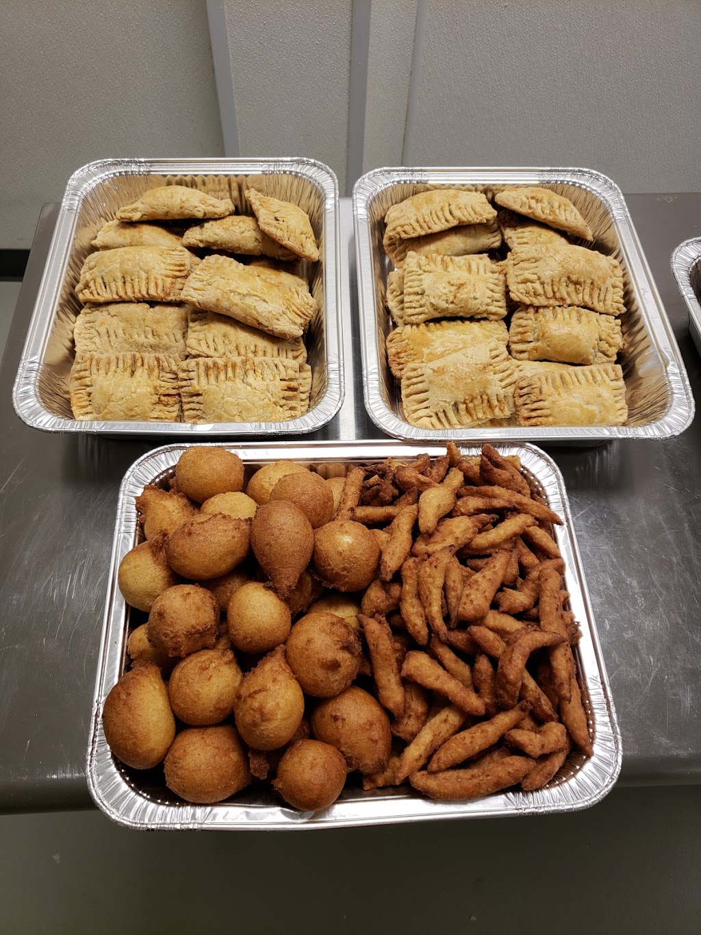 VanMikes Kitchen | restaurant | 27 McWhirt Loop, Fredericksburg, VA 22406, USA | 6464079592 OR +1 646-407-9592