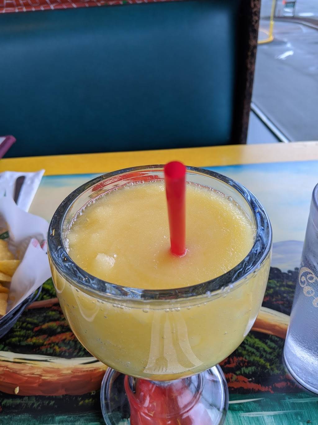 2 Margaritas Family Restaurant | restaurant | 18321 WA-3, Allyn, WA 98524, USA | 3602754010 OR +1 360-275-4010