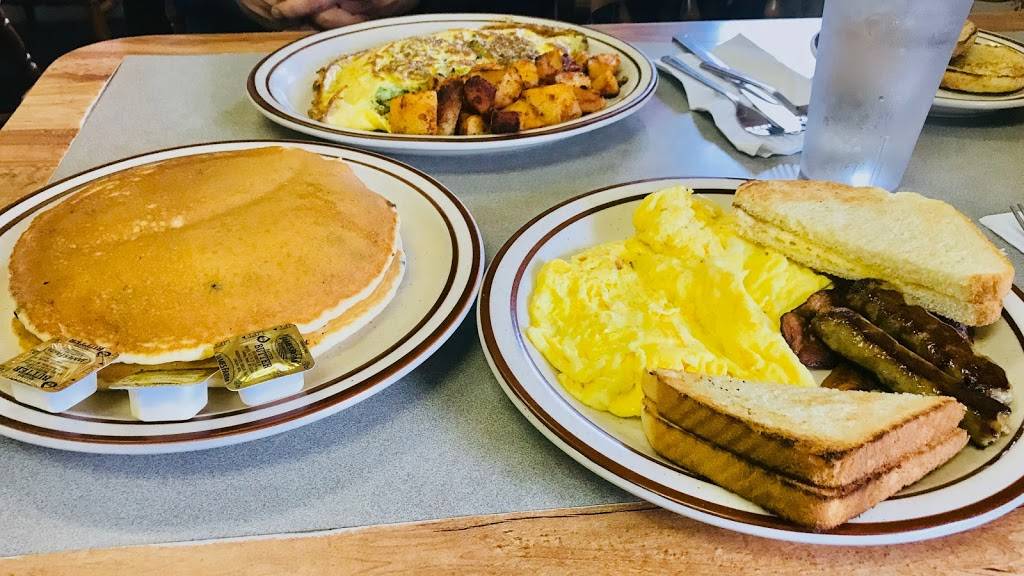 Omelette Headquarters | restaurant | 57 Water St, Wakefield, MA 01880, USA | 7812243999 OR +1 781-224-3999