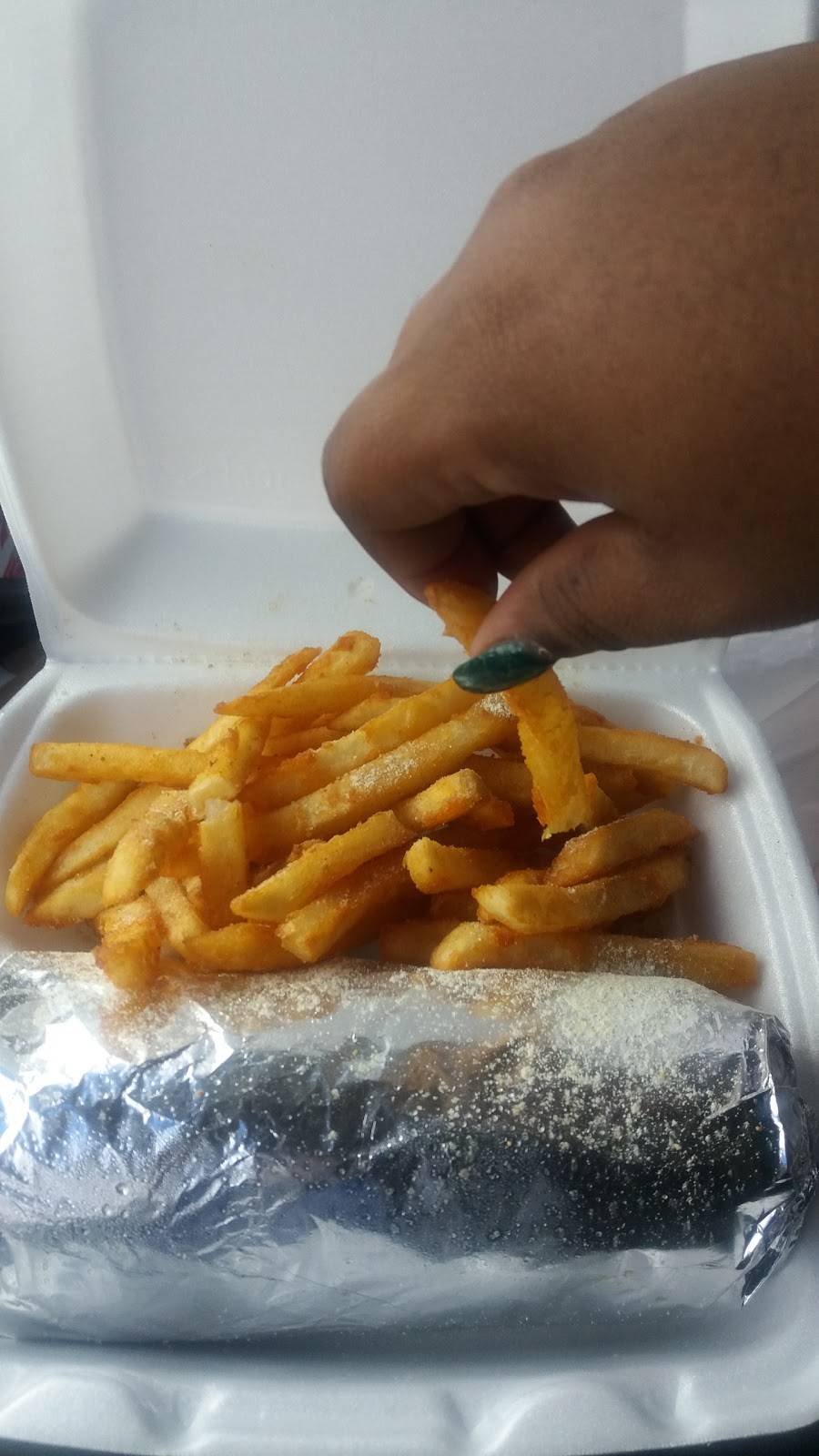 Famous Steak & Lemonade | restaurant | 5880 N Michigan Rd, Indianapolis, IN 46228, USA | 3172542222 OR +1 317-254-2222