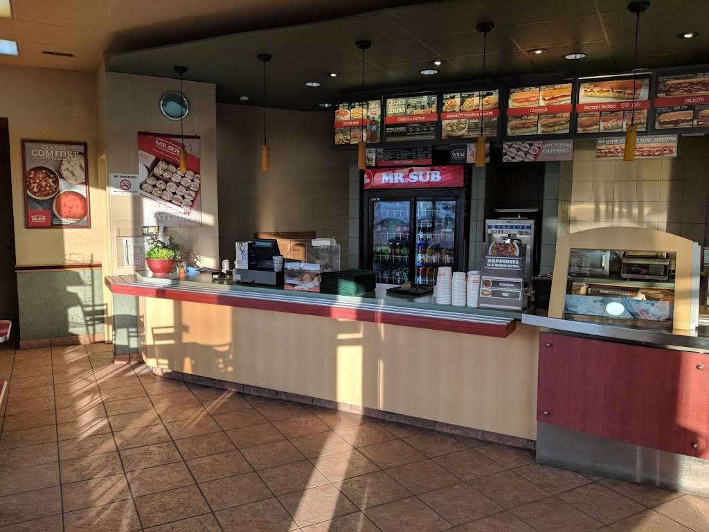 Mr.Sub | restaurant | 5977 Dixie Rd, Mississauga, ON L4W 1E8, Canada | 9056700592 OR +1 905-670-0592