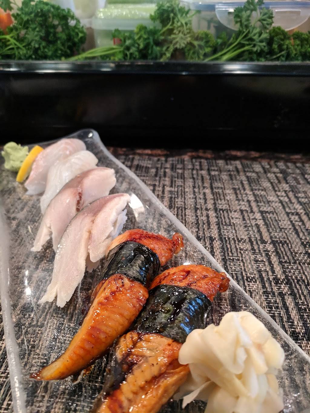 Sushi Holic | restaurant | 112 Vintage Way, Novato, CA 94945, USA | 4158988500 OR +1 415-898-8500