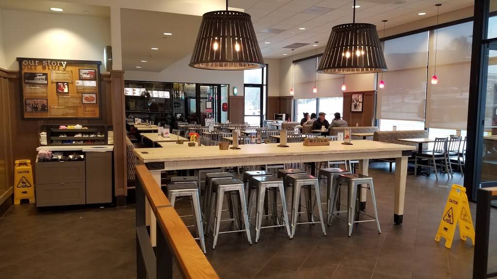 Chick-fil-A | restaurant | 1401 Research Blvd, Rockville, MD 20850, USA | 3012514000 OR +1 301-251-4000