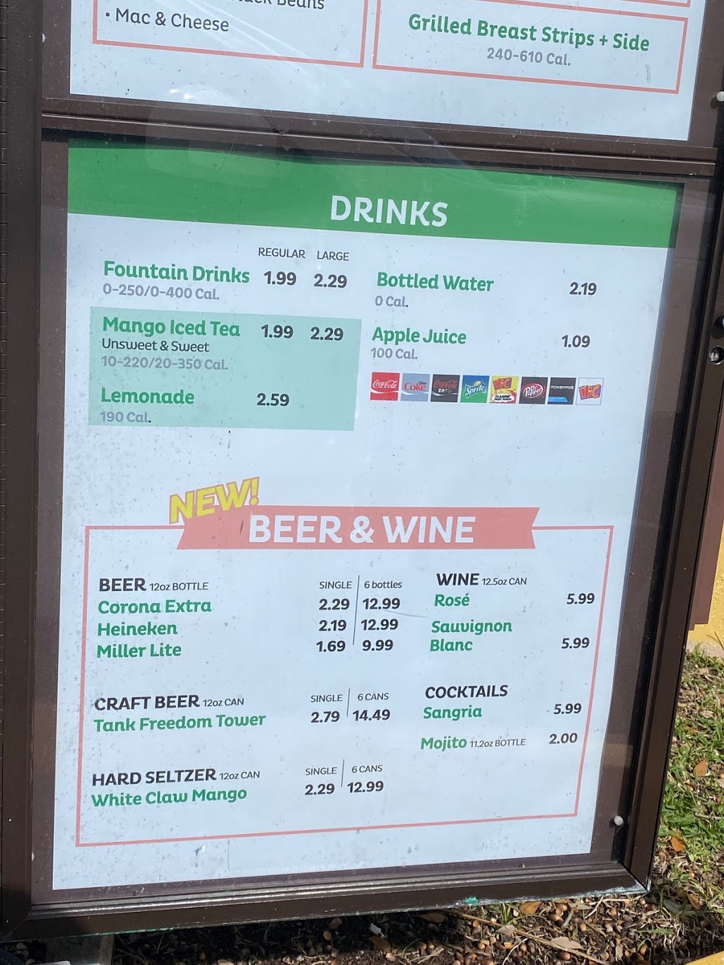 Pollo Tropical | restaurant | 581 NW 57th Ave, Miami, FL 33126, USA | 3052656101 OR +1 305-265-6101