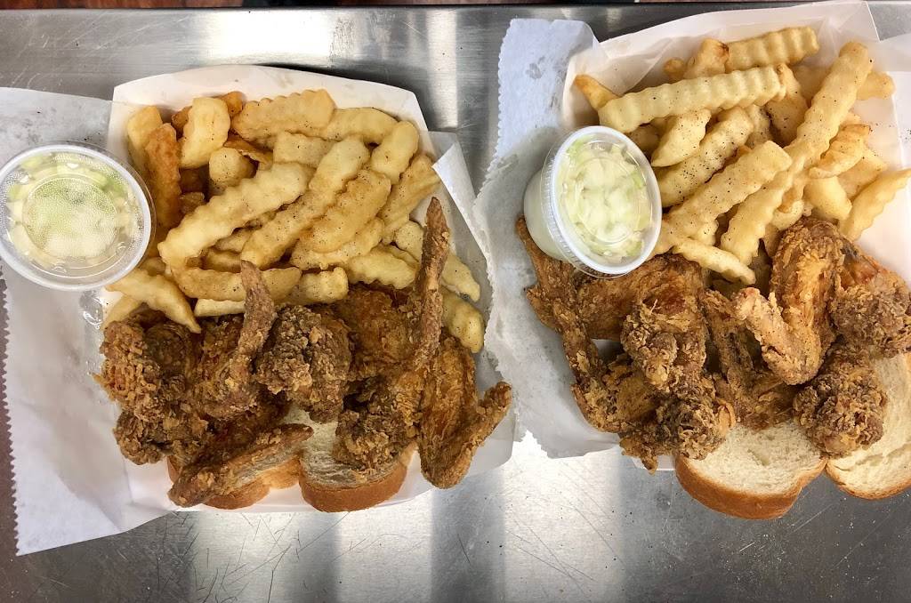 Harolds Chicken #7 | meal takeaway | 109 N Show Pl Dr, Rockford, IL 61107, USA | 8155808085 OR +1 815-580-8085