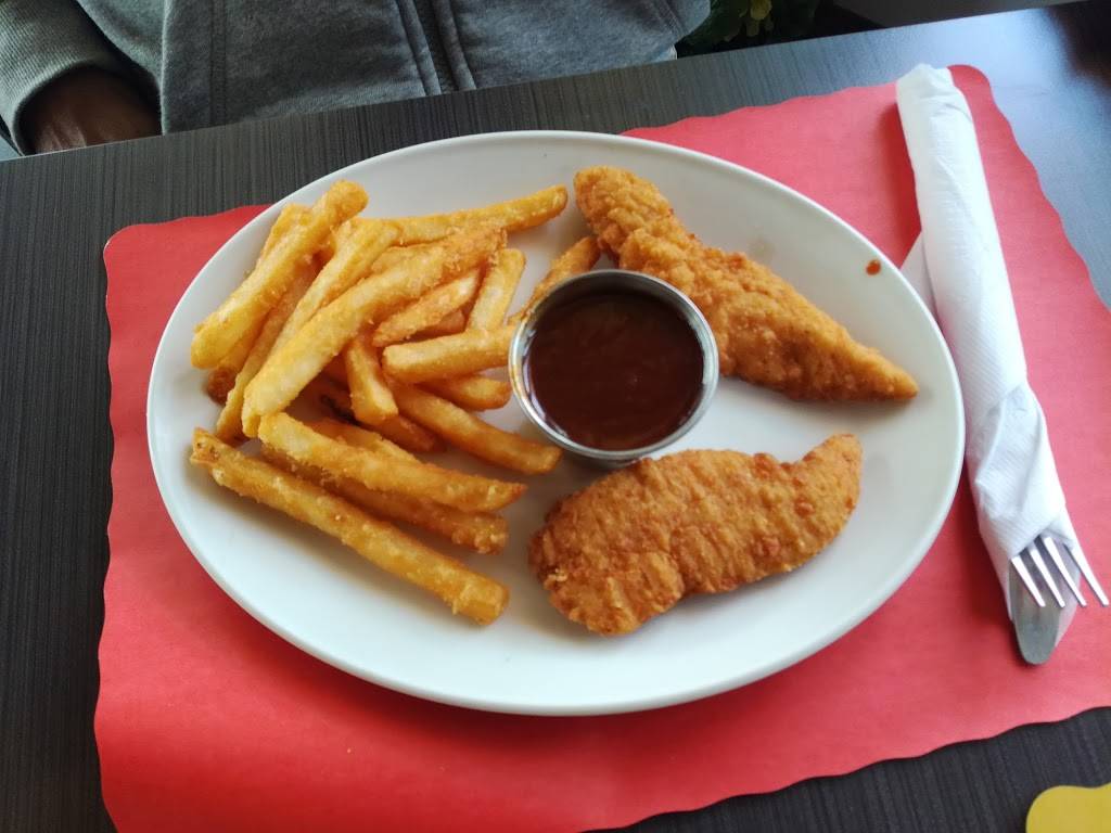 Restaurant Citron Vert | restaurant | 5460 Rue Papineau, Lac-Mégantic, QC G6B 0E1, Canada | 8195831778 OR +1 819-583-1778