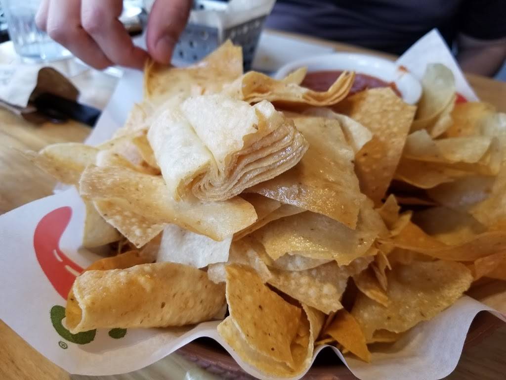 Chilis Grill & Bar | meal takeaway | 402 W 14 Mile Rd, Troy, MI 48083, USA | 2485892119 OR +1 248-589-2119