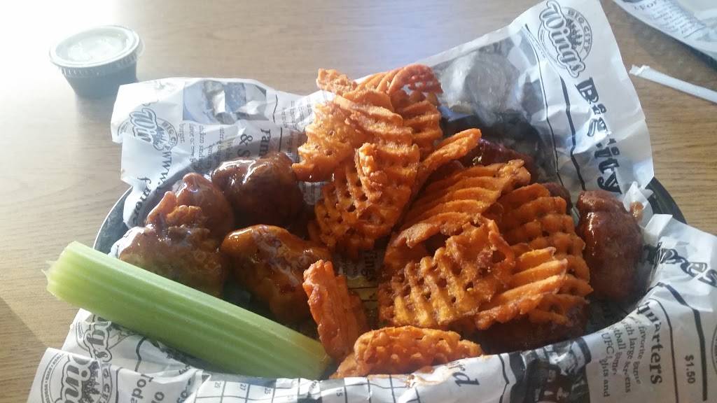 Big City Wings | restaurant | 7620 Katy Fwy Suite 460, Houston, TX 77024, USA | 7132392092 OR +1 713-239-2092