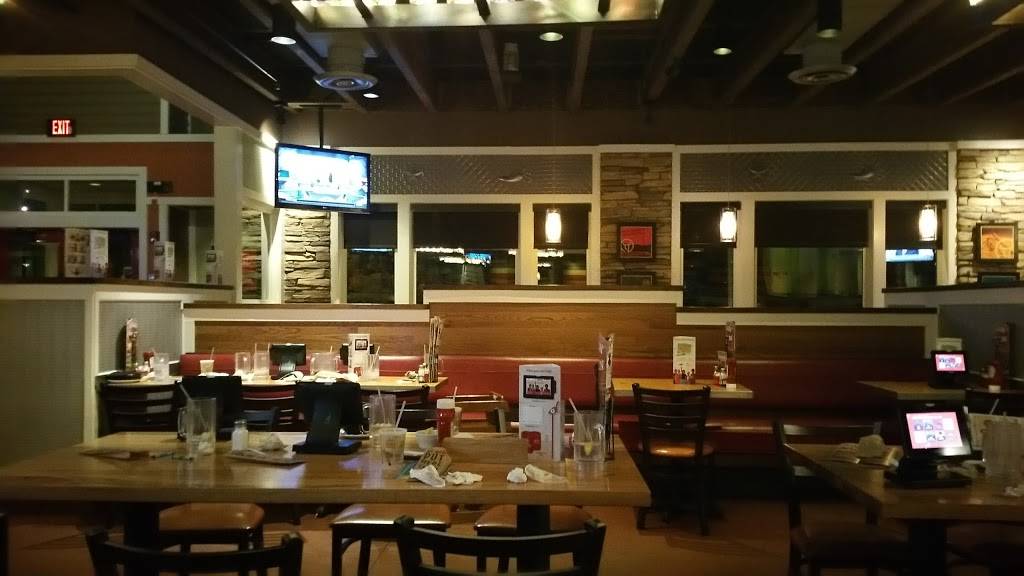 Chilis Grill & Bar | meal takeaway | 3670 Grand Ave, Chino Hills, CA 91709, USA | 9093649098 OR +1 909-364-9098