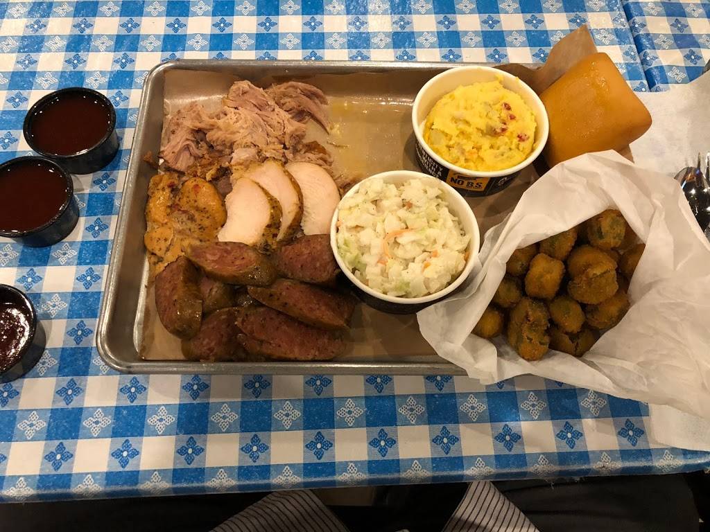 Dickeys Barbecue Pit | restaurant | 4960 Miller Trunk Hwy, Hermantown, MN 55811, USA | 2182602271 OR +1 218-260-2271