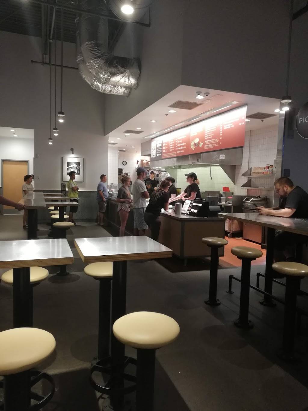 Chipotle Mexican Grill | restaurant | 287 School St Ste 110, Mansfield, MA 02048, USA | 5083392061 OR +1 508-339-2061