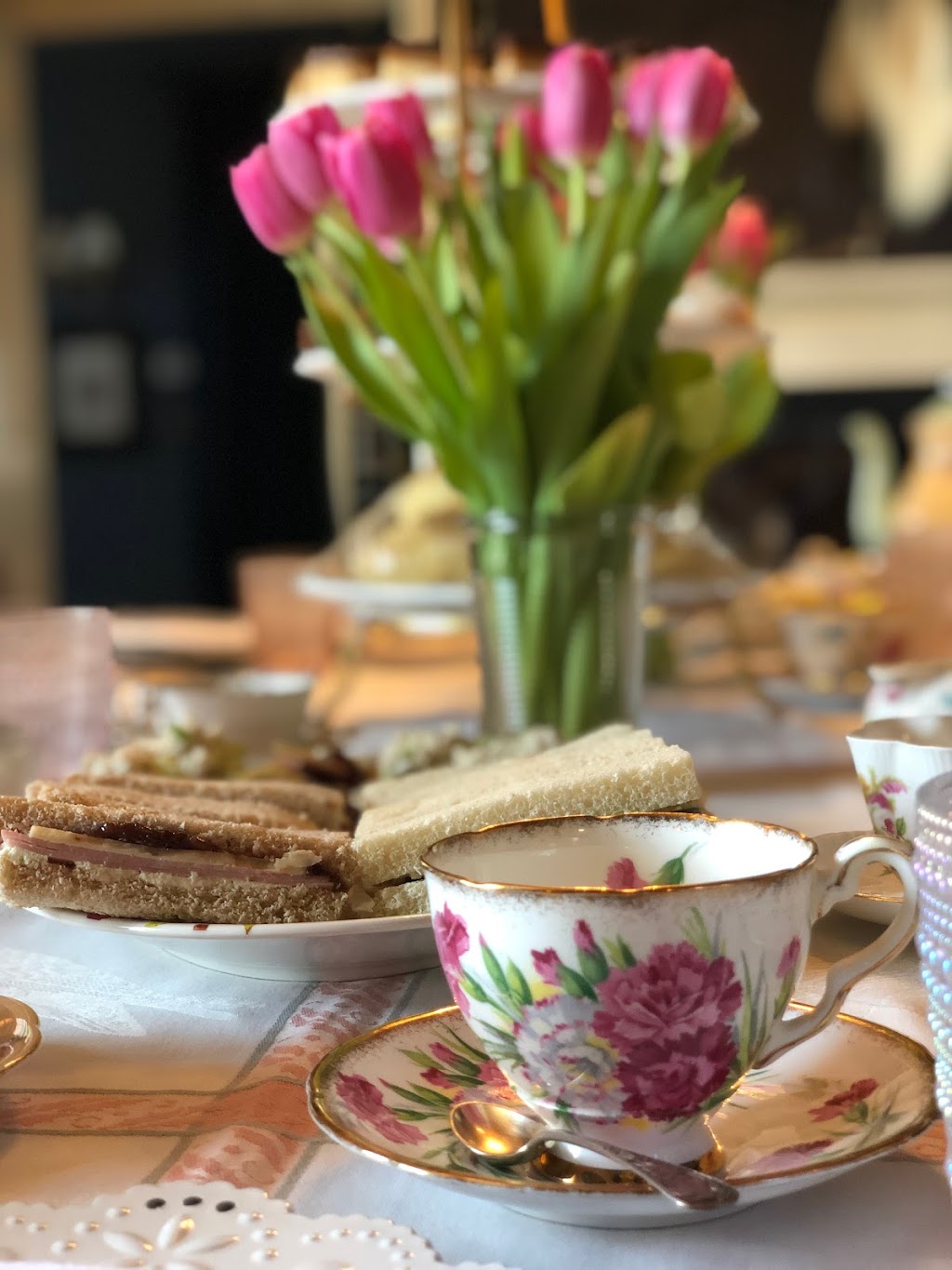 Silver Scone Tea Parties | cafe | 99 River Rd, New Ipswich, NH 03071, USA | 8016289779 OR +1 801-628-9779