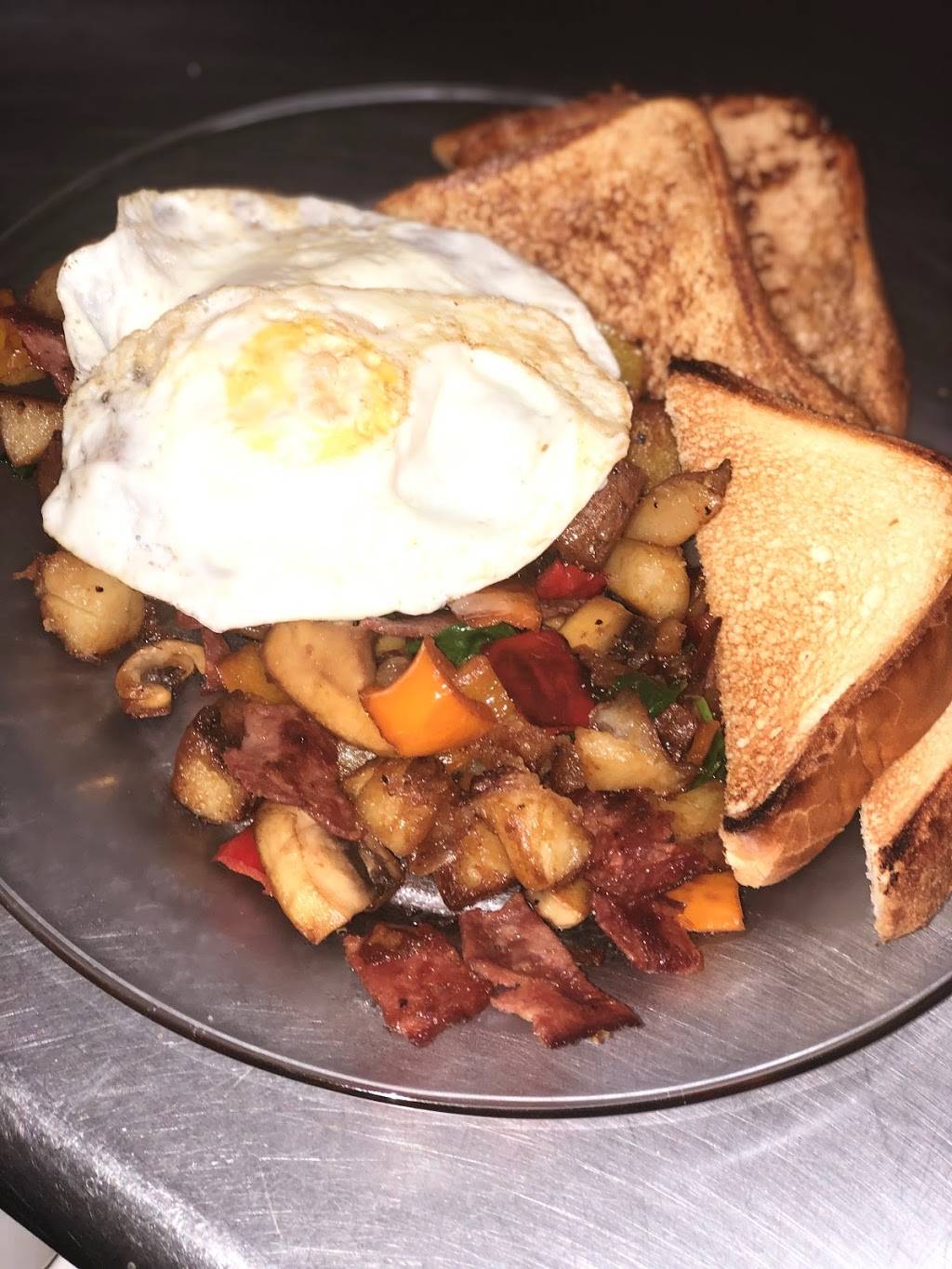 Cuttas Kitchen | restaurant | 515 W 35th St, Norfolk, VA 23508, USA | 7573109830 OR +1 757-310-9830