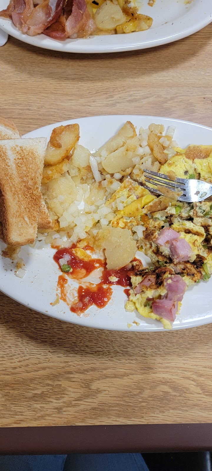 Pine Creek Cafe | cafe | 2 W Market St, Gratz, PA 17030, USA | 7173655027 OR +1 717-365-5027