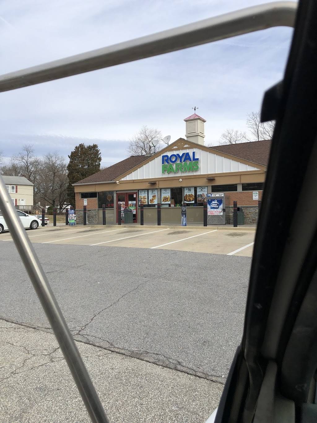 Royal Farms | meal takeaway | 4500 Mountain Rd, Pasadena, MD 21122, USA | 4103176013 OR +1 410-317-6013