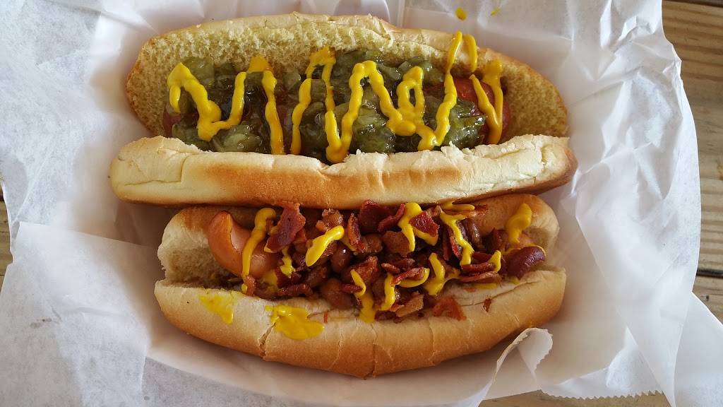 The Barking Dog | restaurant | 4330 Kecoughtan Rd, Hampton, VA 23669, USA | 7573258352 OR +1 757-325-8352