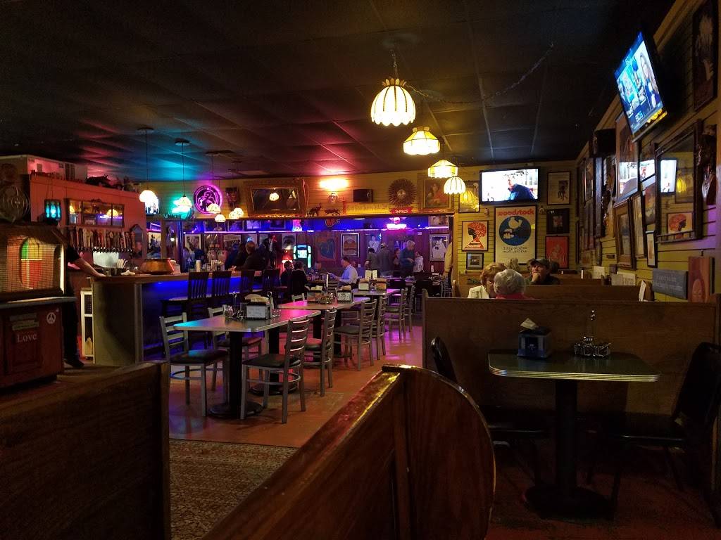 Two Guys Pizza & Ribs | restaurant | 1307 7th Ave E, Hendersonville, NC 28792, USA | 8286936755 OR +1 828-693-6755