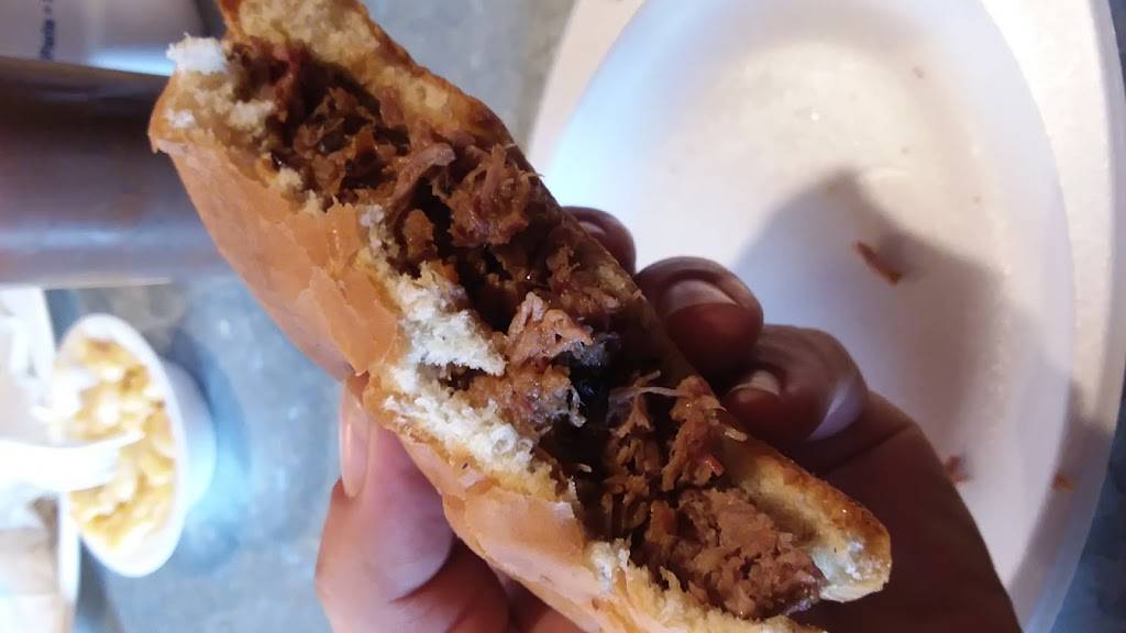 Bodacious Bar-B-Q | restaurant | 1005 US-79, Henderson, TX 75652, USA | 9036579999 OR +1 903-657-9999