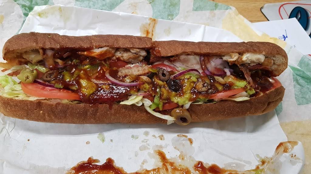 Subway | restaurant | 2115 King Rd #1, King City, ON L7B 1K2, Canada | 9058333030 OR +1 905-833-3030