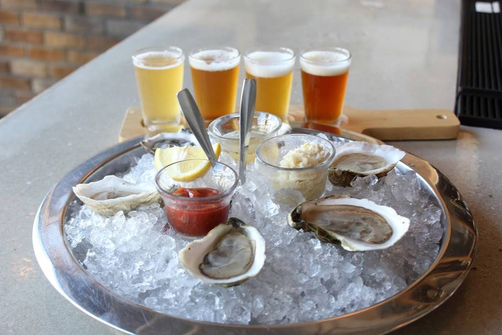 Henlopen City Oyster House | restaurant | 50 Wilmington Ave, Rehoboth Beach, DE 19971, USA | 3022609193 OR +1 302-260-9193