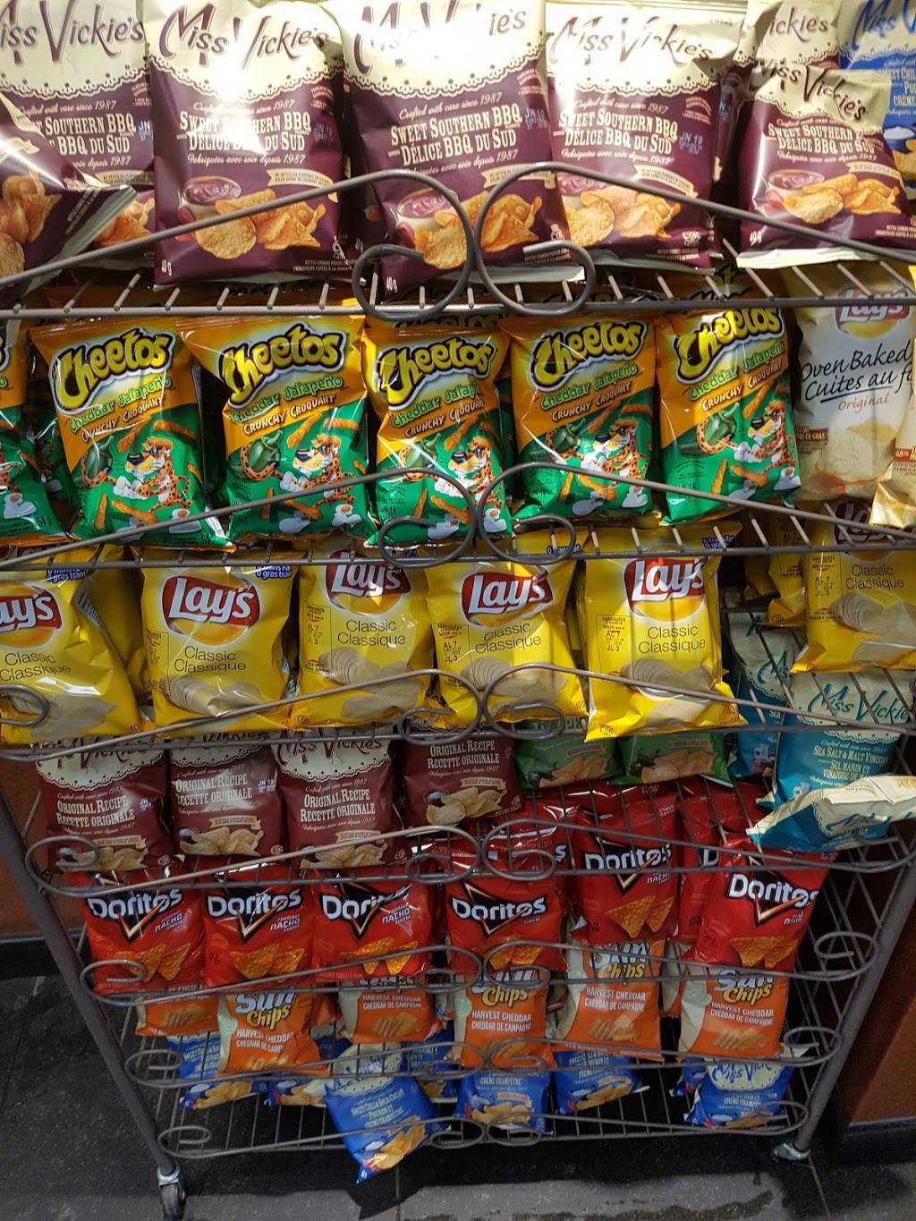 Subway | restaurant | 1395 Queen St W Main Floor, Toronto, ON M6K 1M3, Canada | 6473408101 OR +1 647-340-8101