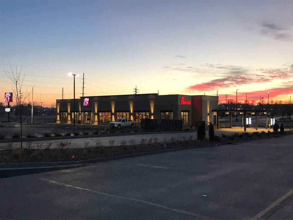 Chick-fil-A Bridgeton | restaurant | 12450 St Charles Rock Rd, Bridgeton, MO 63044, USA | 3143448910 OR +1 314-344-8910